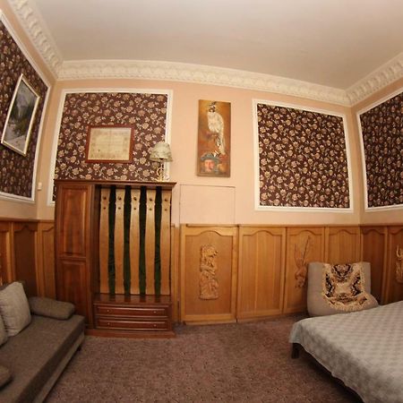 Orpheus Hostel And Apartments Odessa Eksteriør billede