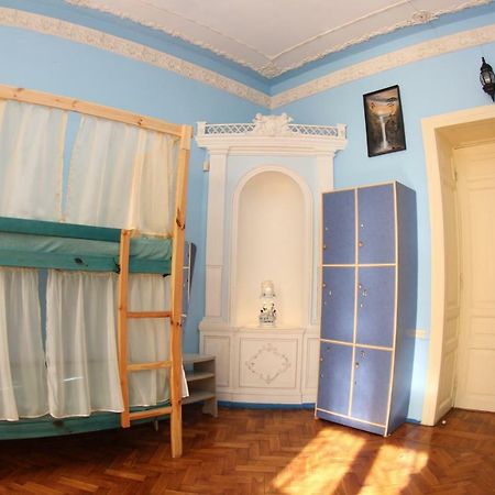 Orpheus Hostel And Apartments Odessa Eksteriør billede