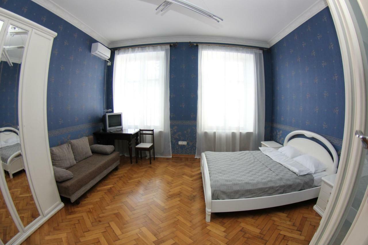 Orpheus Hostel And Apartments Odessa Eksteriør billede