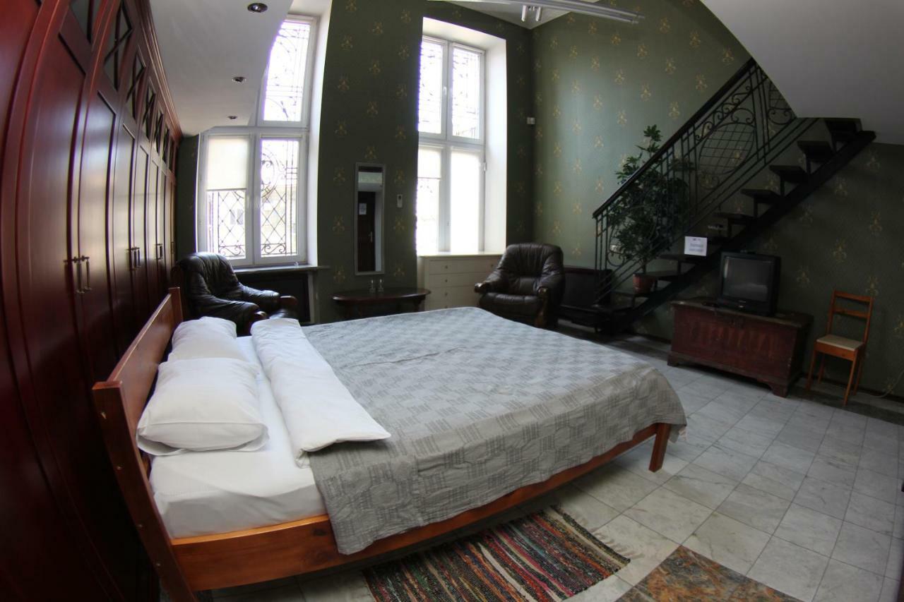 Orpheus Hostel And Apartments Odessa Eksteriør billede