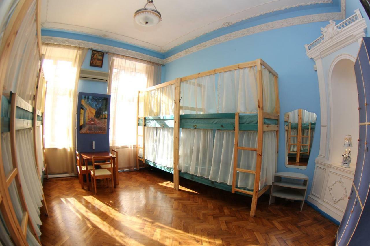 Orpheus Hostel And Apartments Odessa Eksteriør billede