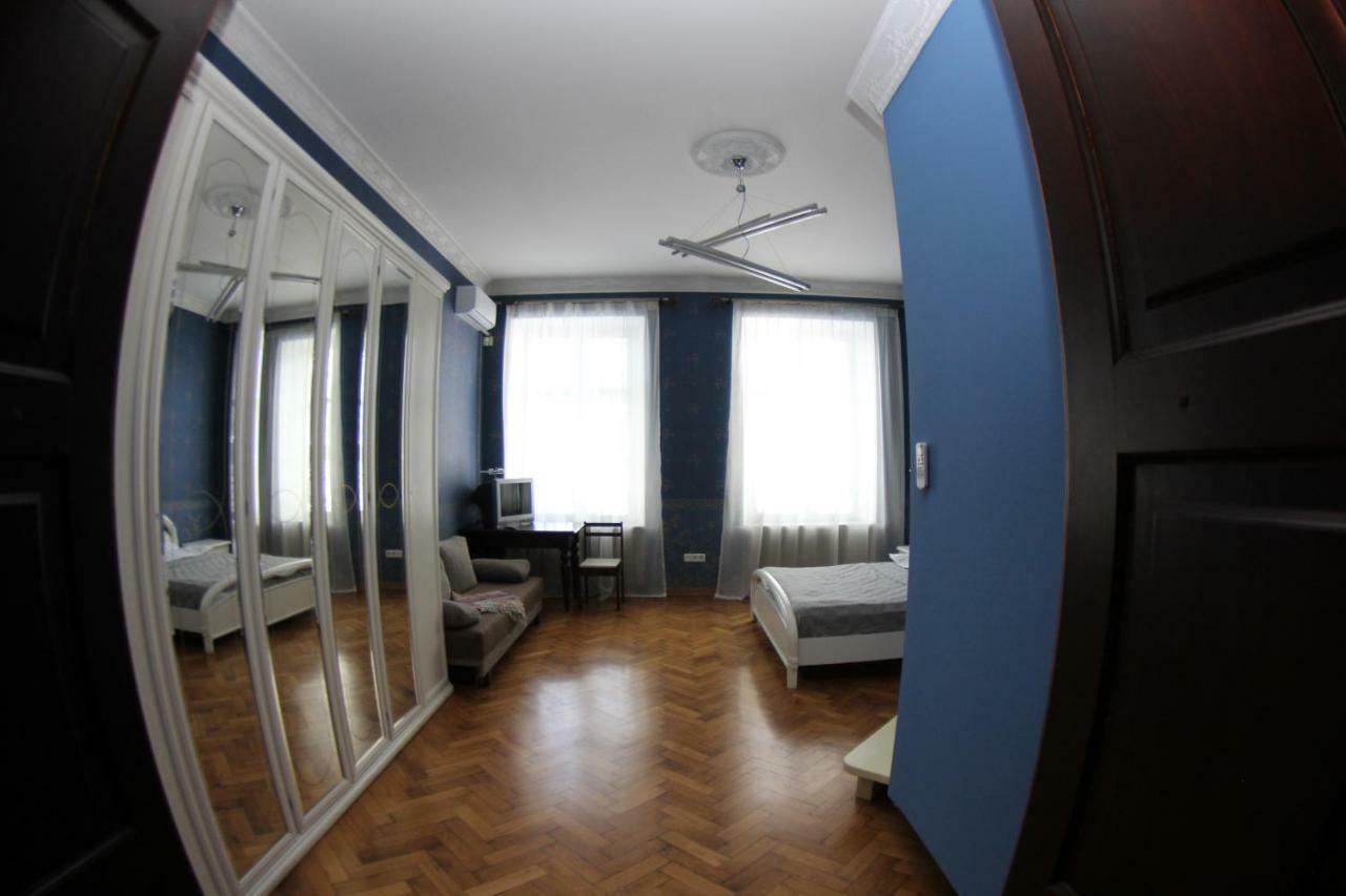 Orpheus Hostel And Apartments Odessa Eksteriør billede